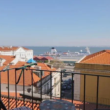 Cozy Alfama * Lisbon
